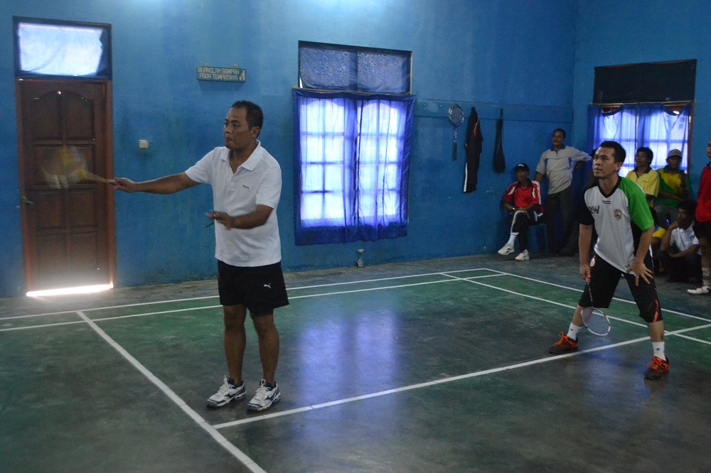 Saling Smash, Pasangan Juli/Rohadi Menangi Pertandingan