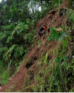Bukit Longsor, Akses Tawangmangu-Matesih Lumpuh