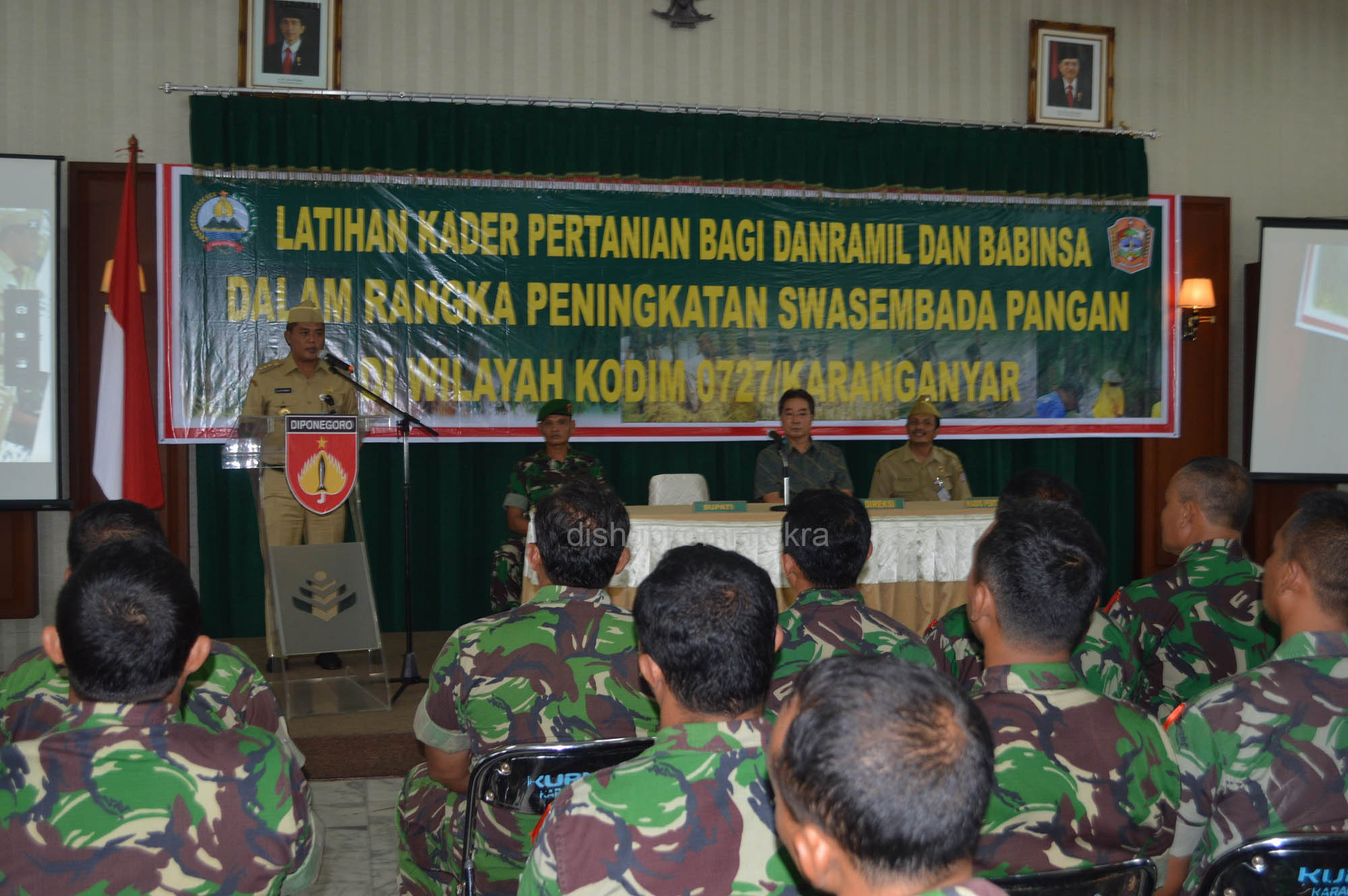 Bantu Tingkatkan Swasembada Pangan, TNI AD Dampingi Petani