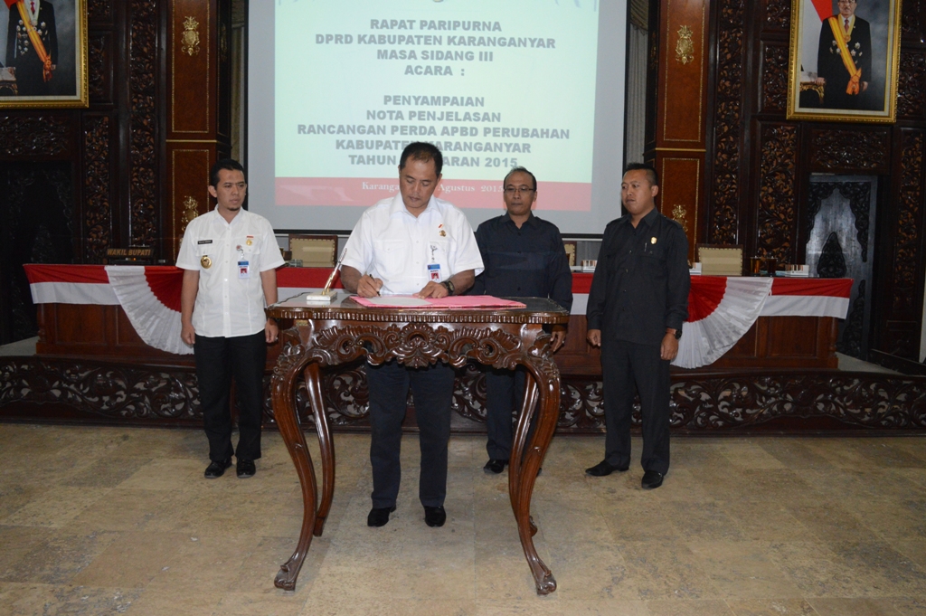 Paripurna Raperda APBD Perubahan 2015