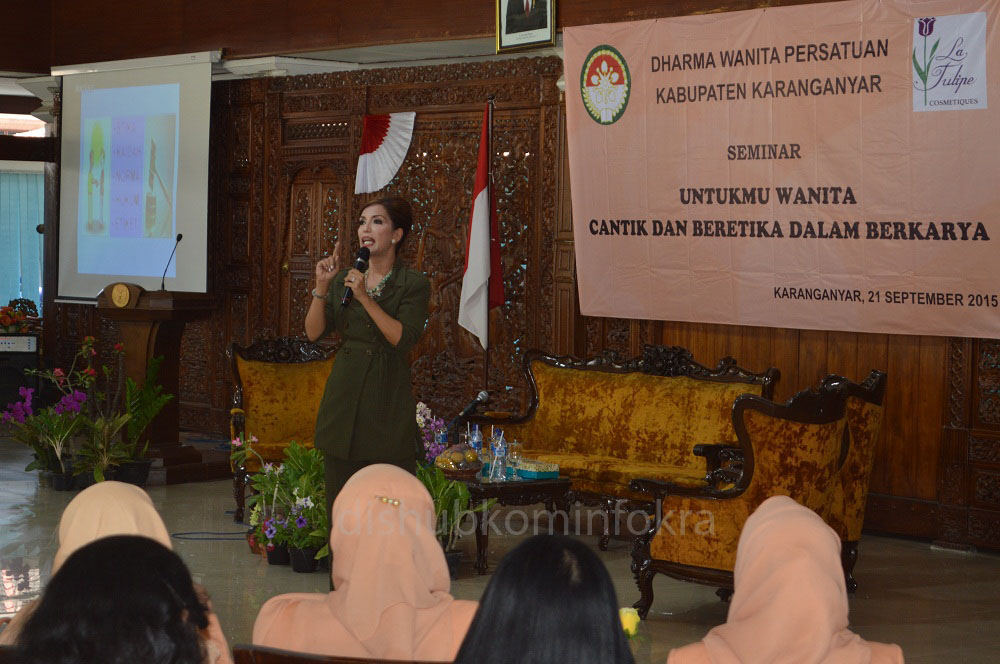 Dharma Wanita Persatuan Karanganyar Adakan Seminar