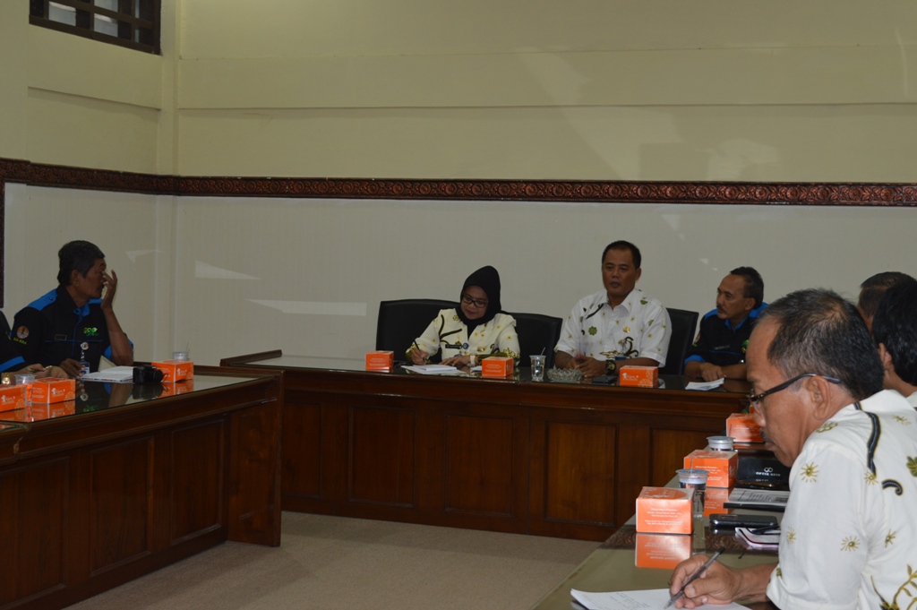 Sepuluh Sekolah Adiwiyata Audiensi dengan Bupati