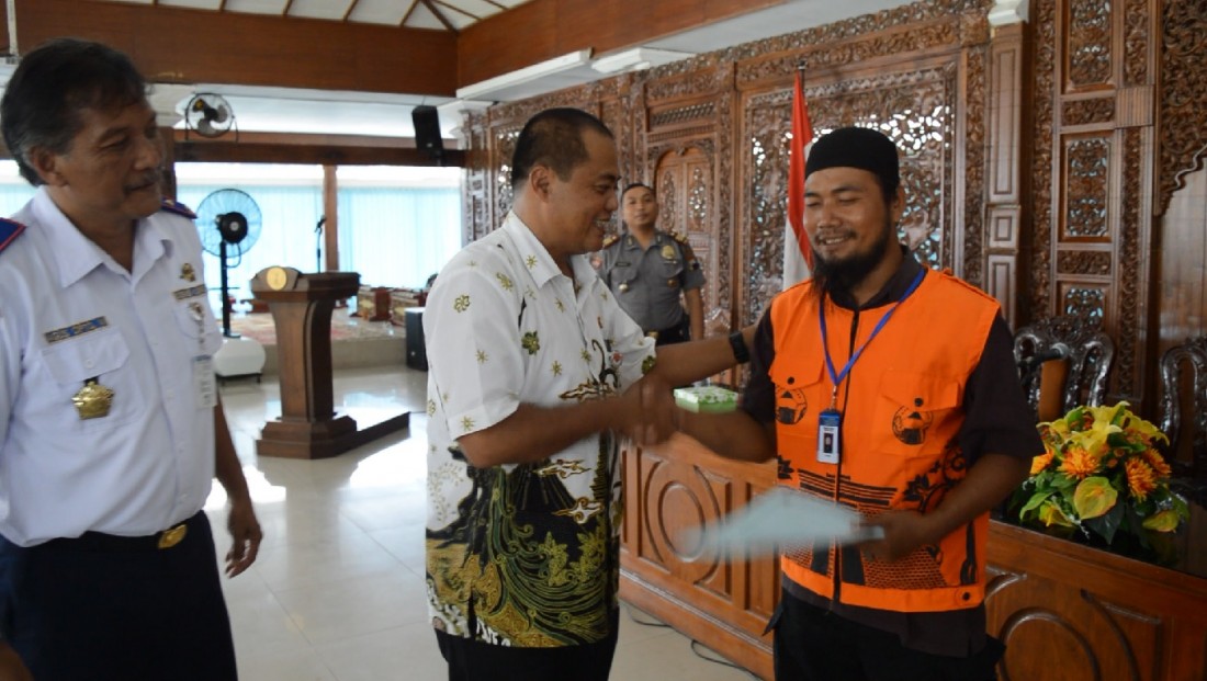 Bupati : Tata Petugas Parkir dengan Baik, Sebagai Cerminan Wajah Kabupaten Karanganyar