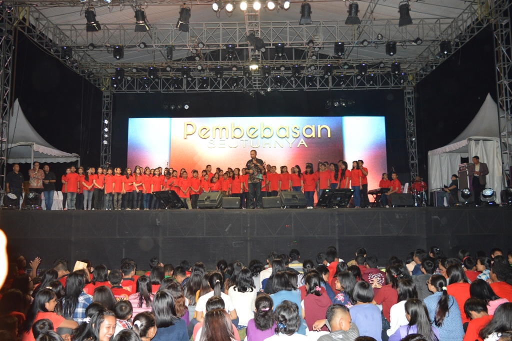 Umat Kristiani Karanganyar Adakan Do’a Bersama