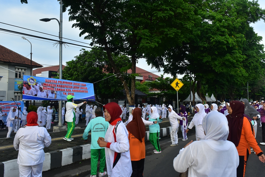Launching Sentra Pelayanan Lansia