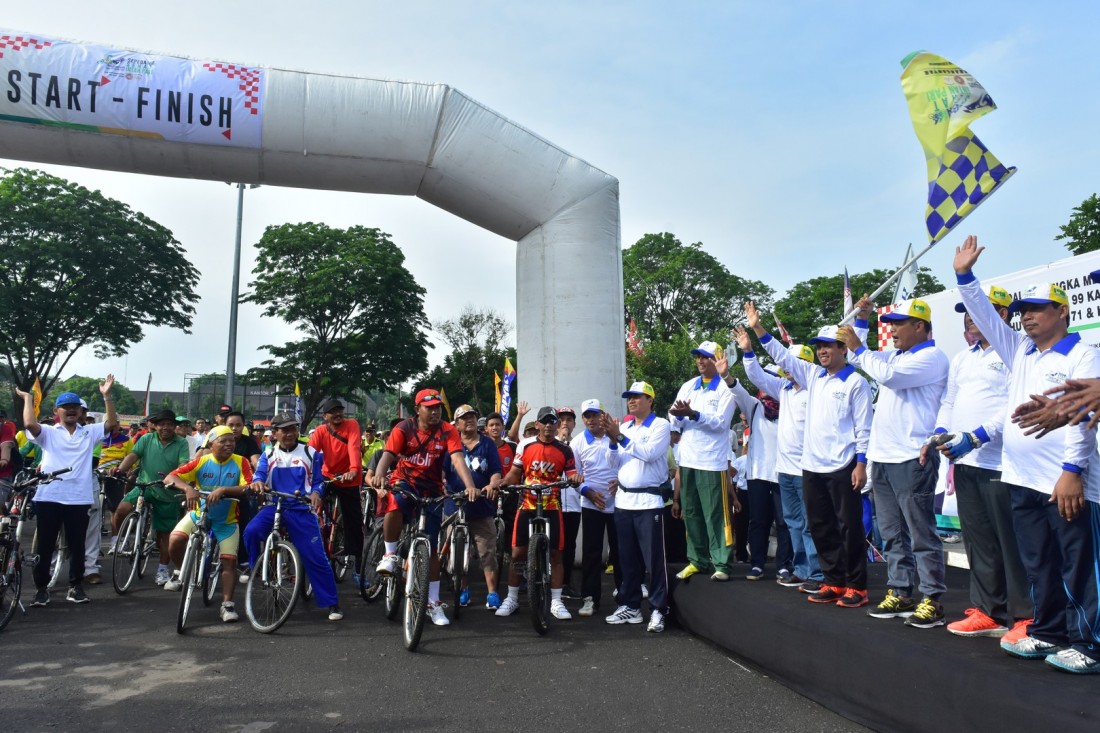 Ribuan Peserta Ramaikan Sepeda Sehat Intanpari