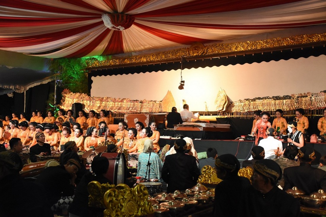 Peringati Hari Jadinya ke-99, Pemkab Karanganyar Hadirkan Dua Dalang Kondang