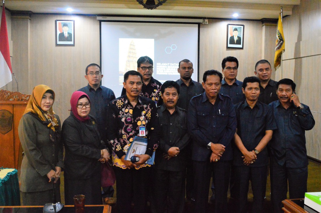 Asisten Pemerintah Karanganyar Menerima Kunjungan Kerja Pansus 1 DPRD Kabupaten Paser