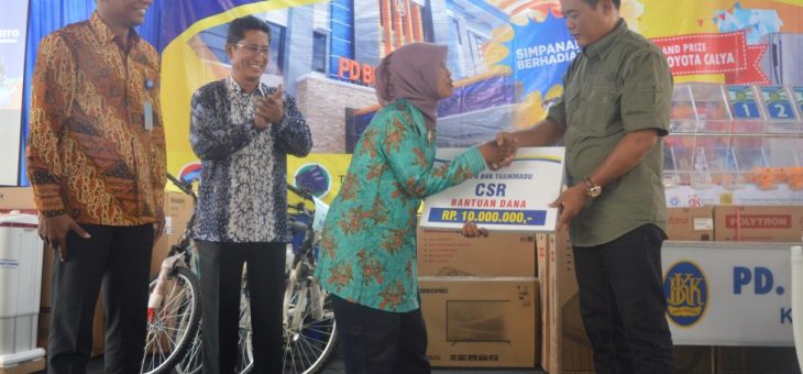 Pengundian Simpanan BKK Tasikmadu, Warga Jenawi Bawa Pulang Mobil