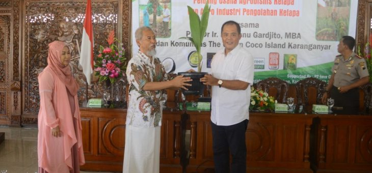 Kelapa untuk Meningkatkan Nilai Ekonomis Warga