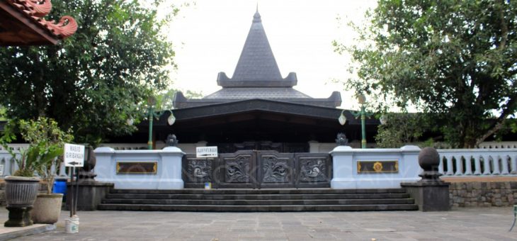 Astana Giribangun