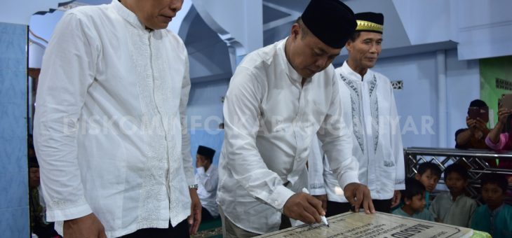 Sholat Isya’ Berjamaah Keliling di Desa Suruh, Kalong