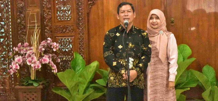 PELEPASAN KEPALA PENGADILAN AGAMA DI PENDOPO RUMAH DINAS BUPATI