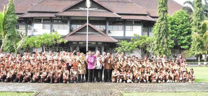 Karanganyar Berangkatkan Peserta Pesta Siaga