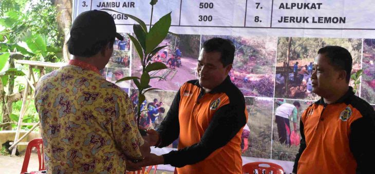 Penanaman 3100 Tanaman Buah Untuk Memperingati Hari Air
