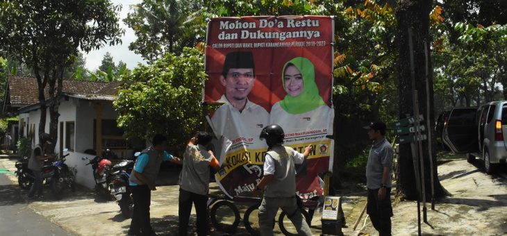 Alat Peraga Kampanye Ditertibkan Tim Gabungan