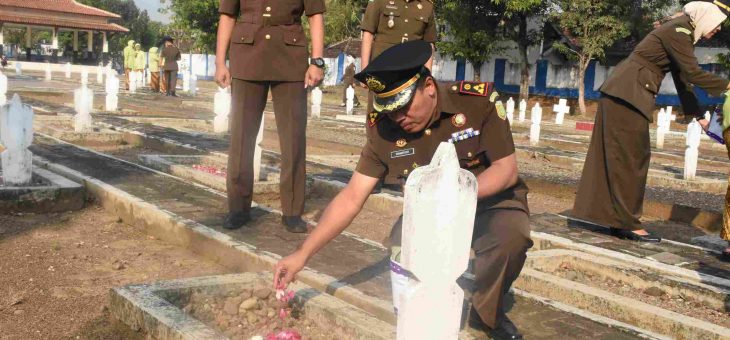 Hari Bakti Adhiyaksa, Kejaksaan Lakukan Ziarah Makam Pahlawan