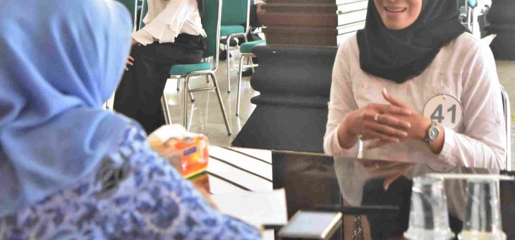 Peserta Nampak Serius Jalani Tes tertulis dan Interview Putra-Putri Lawu