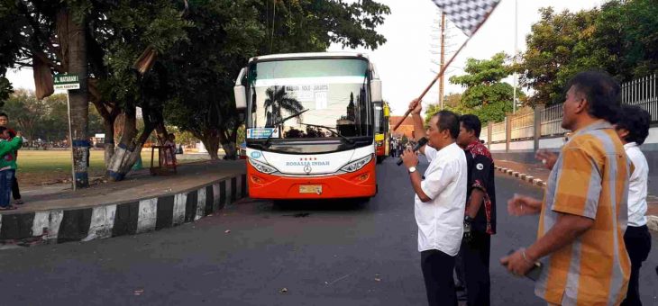 2019 Bupati Janjikan 30 Armada Bus Bagi Pemudik Karanganyar