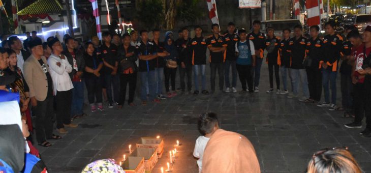 Prihatin, Sejumlah Masyarakat Gelar Pray For Lombok