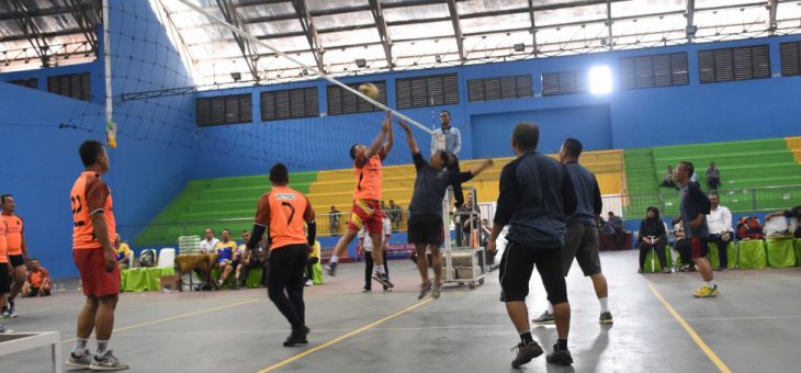 Pertandingan Persahabatan Bola Volley Antar Wartawan dan DPRD