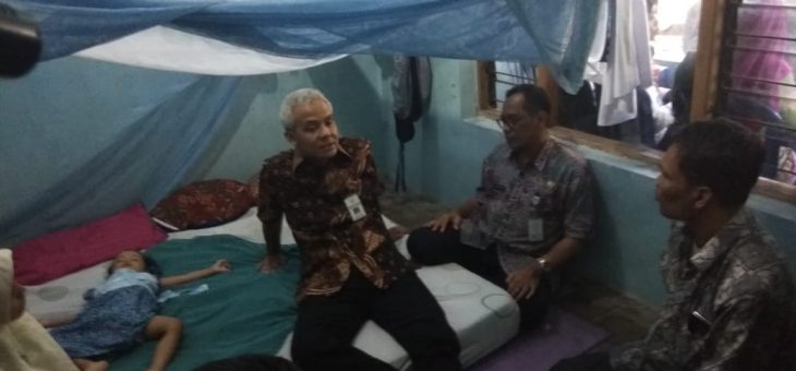 Ganjar Datangi Rumah Wiji