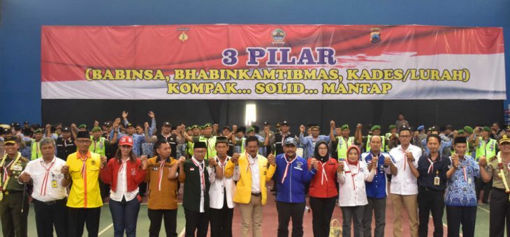 Kapolda Jateng Dan Pangdam IV Diponegoro Pimpin Apel 3 Pilar di Karanganyar