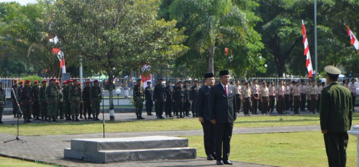 Upacara Peringatan Hari Pahlawan.