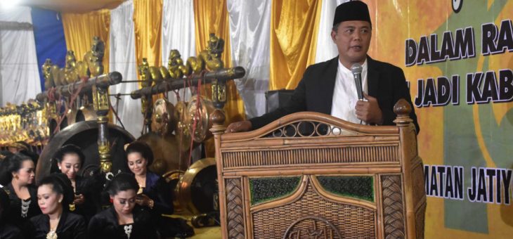 Wayangan Desa Jatisawit Kec.Jatiyoso Dalang Ki Sutarmo