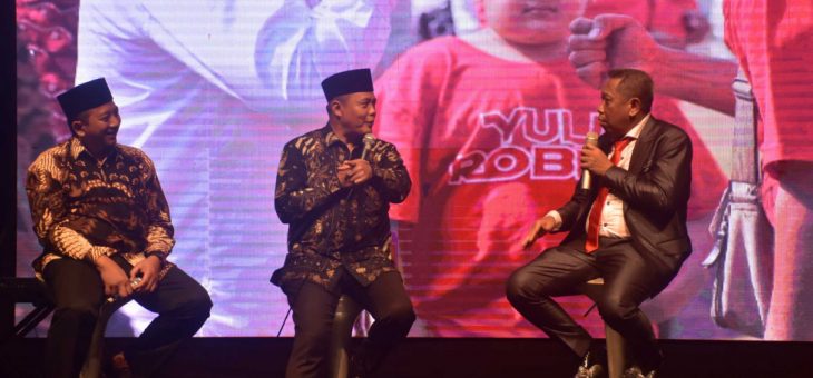 Ditengah Guyuran Hujan, Penampilan Tukul Arwana di Taman Pancasila Tetap Menghibur