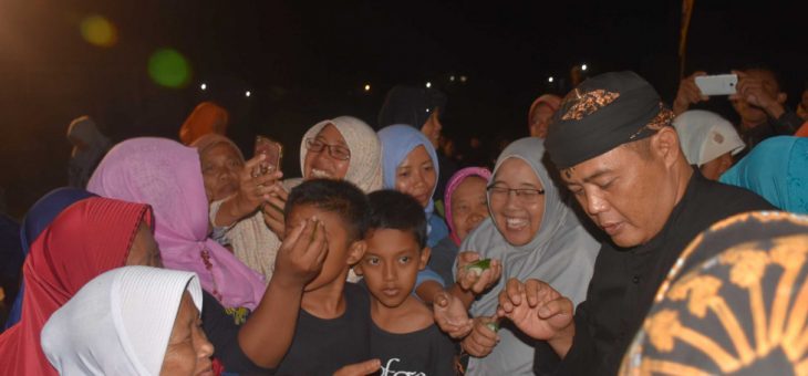 Minggu Malam, Ratusan Masyarakat  Ngijo Mlampah Bisu