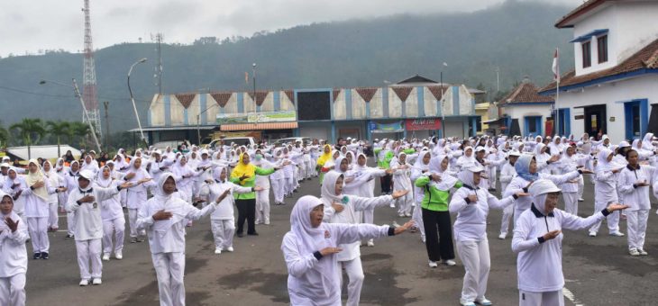 16 Sasana Senam Ngargoyoso Ikuti Senam Masal Hari Ibu