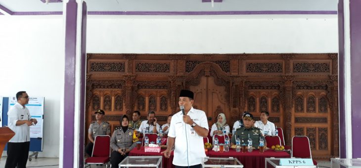 Monitoring Persiapan Pilkades Serentak Di Balai Desa Ngunut, Jumantono