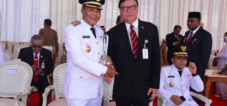 Pemkab Karanganyar Mendapatkan Penghargaan Kinerja Penyelenggara Pemerintahaan Terbaik