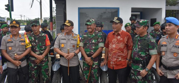 Pastikan Situasi Kondusif, Kapolda Jateng dan Pangdam IV Diponegoro Kunjungi Desa Kemiri, Kebakkramat