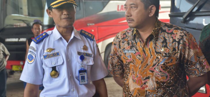Wakil Bupati Cek Kesiapan Armada Bus P.O Rosalia Indah Jelang Lebaran