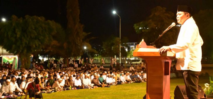 Pemkab Gelar Tarawih Akbar di Alun-Alun Karanganyar