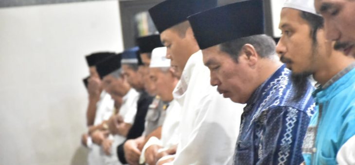 Tarling Bupati, Wakil Bupati Bersama Forkompimda Kabupaten Karanganyar di Masjid Al Faruq Plumbon Tawangmangu