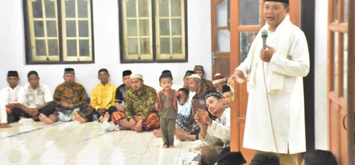 Tarawih Keliling Di Masjid Lailatul Kholil Di Dusun Pelang, Desa Seloromo, Kecamatan Jenawi