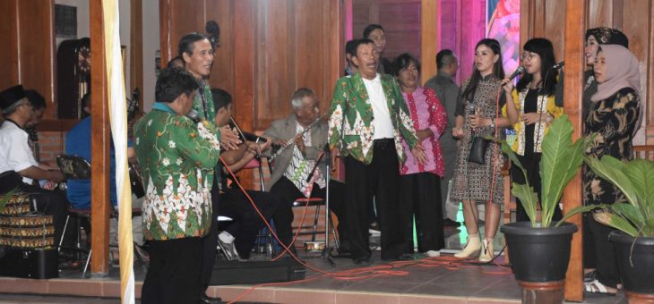 Halal Bi halal Hamkri Karanganyar Di Gelar Di Kediaman Drs. Samsi, M.Si