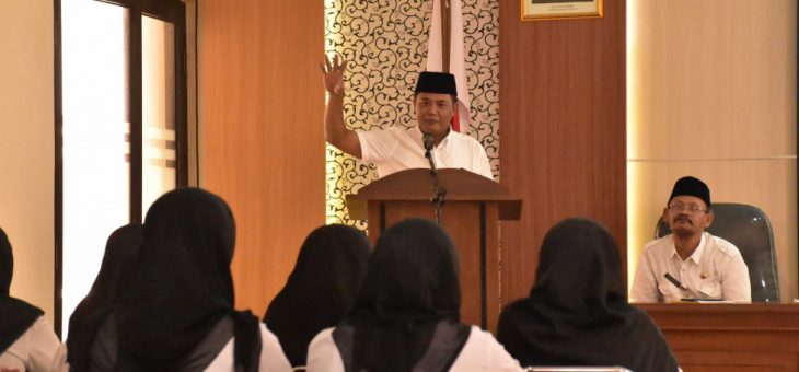 Penerimaan SK PNS Kepada 27 Bidan Desa Pegawai Tidak Tetap (PTT)