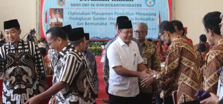400 Kepala Sekolah Se-Subosukowonosraten Ikuti Kuliah Umum