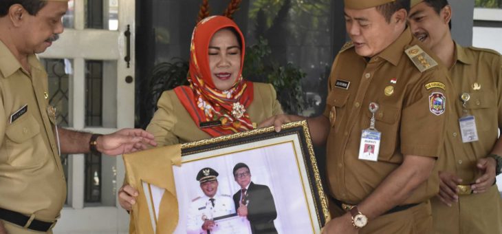 Usai Apel, ASN di Lingkungan Setda Ucapkan Selamat Ulang Tahun Buat Bupati