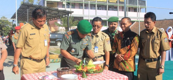 Dandim 0727 Karanganyar Membuka Secara Resmi Kegiatan MPLS dan Pendidikan Ketarunaan SMKN Ngargoyoso
