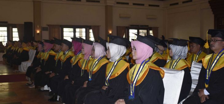 72 Mahasiswa STIKes 17 di Wisuda, Wakil Bupati : Bekali Ilmu Dengan Iptek dan Mental Kuat Untuk Hadapi Persaingan Kerja