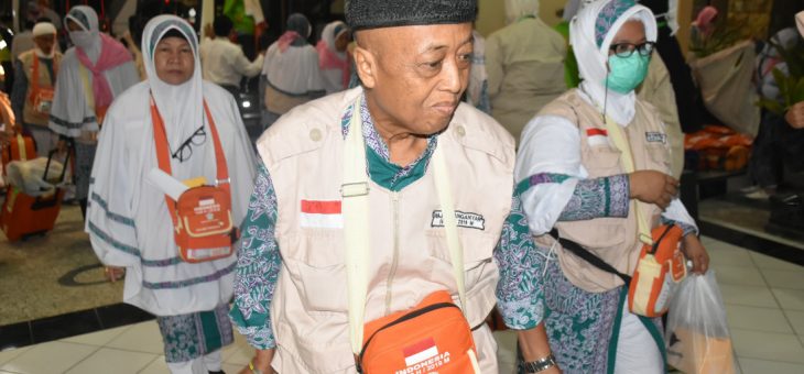 Dijadwalkan Datang Minggu Pukul 18.00, Namun Jamaah Haji Kloter 3 Baru Tiba Senin Pukul 05.30