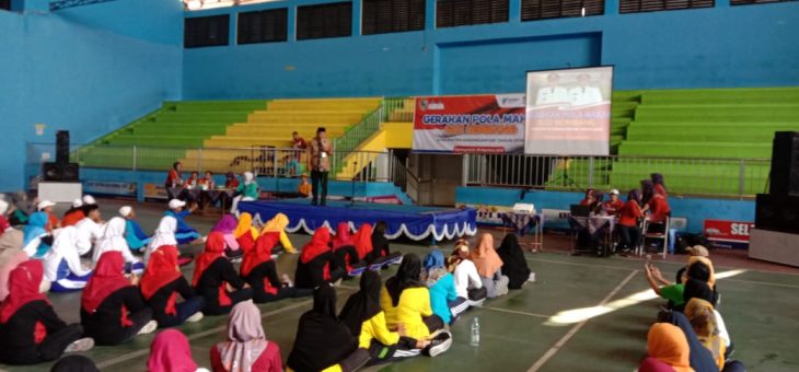 Gerakan Pola Makan Gizi Seimbang Di GOR RM Said Karanganyar