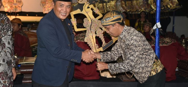 Pergelaran Wayang Semalam Suntuk Di Kantor Kecamatan Jaten