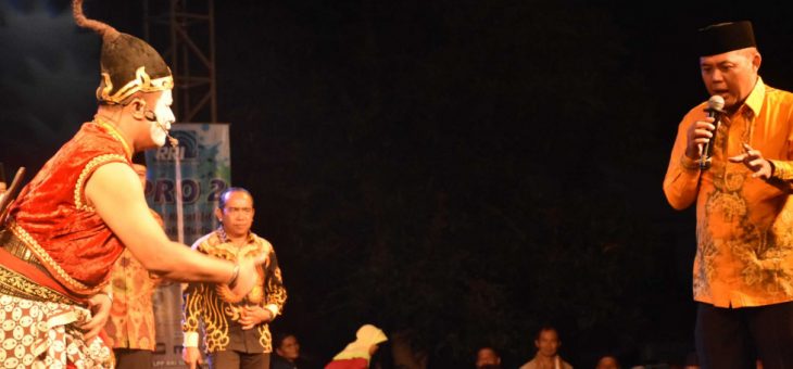 Perayaan Malam Puncak Upacara Adat Wahyu Kliyu