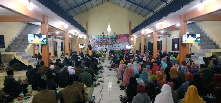 Warga Tawangmangu Gelar Takbir Akbar